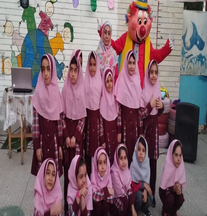 دبستان انس