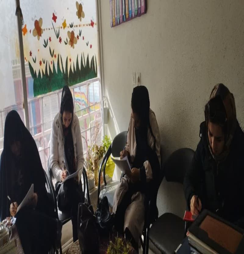 امتحان مسابقه ی کتابخوانی مادران، بمناسبت روز زن .(با محتوای از قبل تعیین شده)